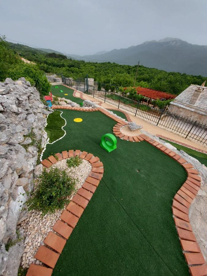 Villa Sagosde With Swimming Pool And Mini Golf Zagvozd Екстериор снимка