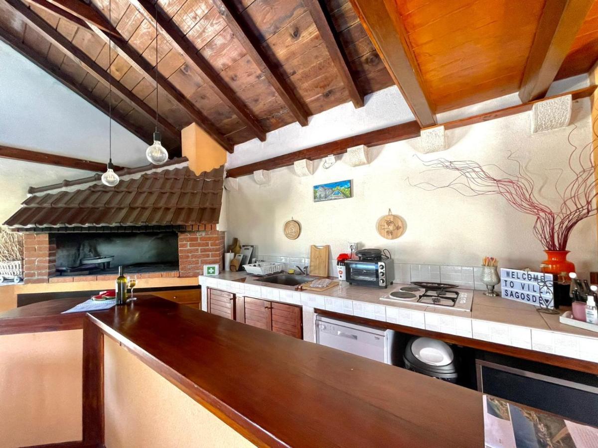 Villa Sagosde With Swimming Pool And Mini Golf Zagvozd Екстериор снимка