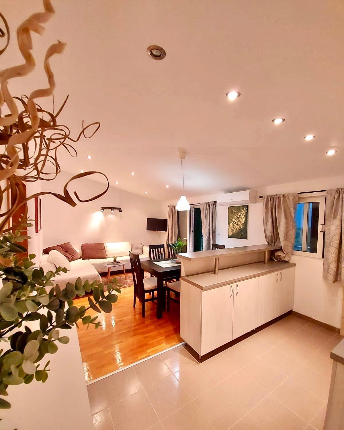 Villa Sagosde With Swimming Pool And Mini Golf Zagvozd Екстериор снимка